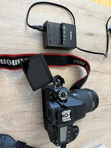 Fotokameralar: Canon EOS 80D DSLR fotoaparat dəsti (qutusu və çantası ilə). Cəmi — 2