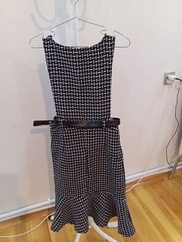 Digər qadın geyimləri: Qadın paltarı – ölçü M - Rəng və naxış: qara-ağ, xırda həndəsi/şam — 2