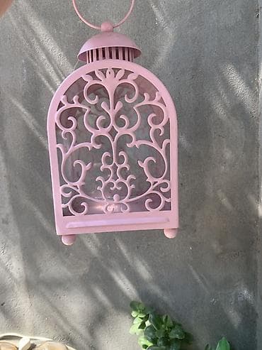 Şamdanlar: Dekorativ metal fənər – rozə rəng - Material: metal gövdə, şüşə — 1