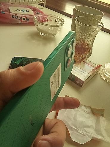 iphone x 64 gb: Honor X8b, rəng - Yaşıl, Sensor — 3