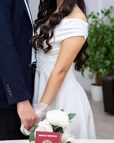 paltar qabi: 1 dəfə geyinilib.50Azn alinib,10Azn satılır. Ağ rəngli zərif midi — 2