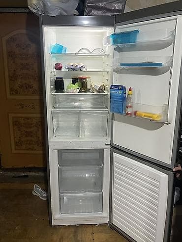 printer satılır: 2 qapılı Zanussi Soyuducu Satılır, rəng - Gümüşü — 1