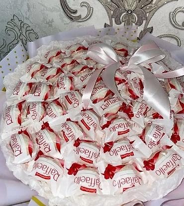 Şirniyyat Buketləri – sifarişlə hazırlanır - Tərkib: Raffaello