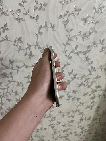 apple se 4: IPhone SE 2022, Ağ, Barmaq izi — 3