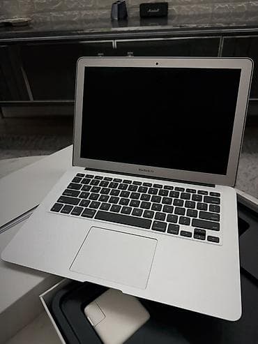 en ucuz apple macbook pro: İşlənmiş Apple MacBook, 13.1 ", Intel Core i5, < 128 GB — 1