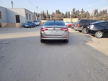 bmw e 80: Kia Optima: 2 l | 2012 il Sedan — 4