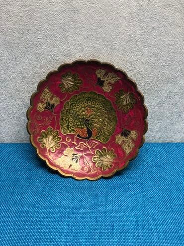 qizil onluq qiymeti 2022: Antik Latun Nelbeki ve murebbe qabi qiymet 1 eded ucun . 3 eded var — 5