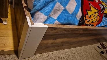 taxt döşəyi: Oğlan və qız üçün, İşlənmiş, Çarpayı, Bazasız, Matras ilə, Siyirməsiz — 1