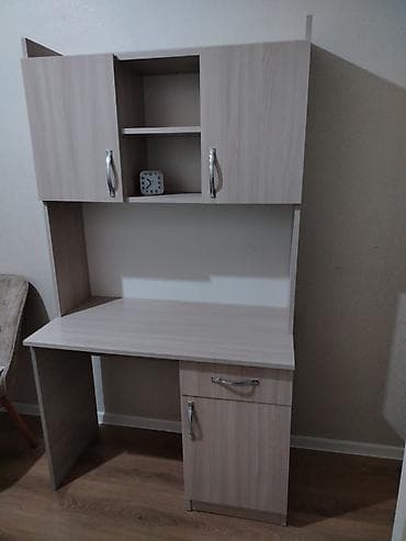 Düz masa, Polkalı, Siyirməli, Teksturalı laminat, Zəmanətsiz