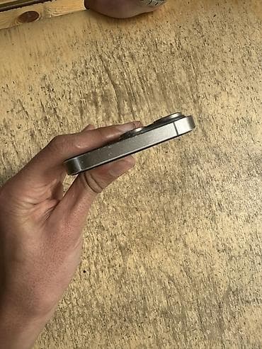 berde telefon satisi: IPhone 15 Pro, 128 GB, Face ID — 3
