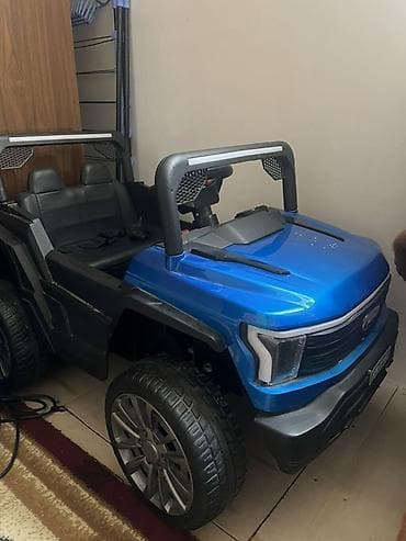 Uşaqlar üçün elektrikli minik maşını – mavi rəng Adaptrı yoxdur amma