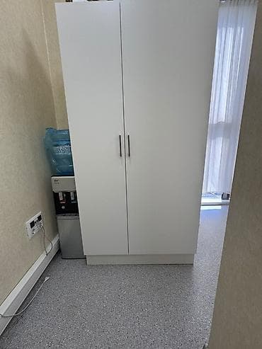 isqaf: Ağ rəngli ikiqapılı şkaf - Material: laminat/MDF tipli hamar səth — 2