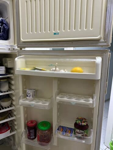 iki kameralı soyuducu: Stinol iki qapılı soyuducu - Üst kamera: dondurucu, rəfli quruluş — 5