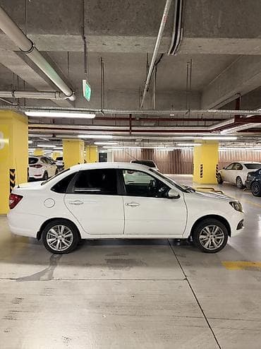 kia rio 2021 model: VAZ (LADA) Granta: 1.6 l | 2024 il 76000 km Sedan — 4