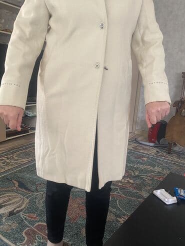 klassik qadın şalvarları: Qadın üçün krem rəngli palto - Klassik, dizə yaxın uzunluq - Düz — 5