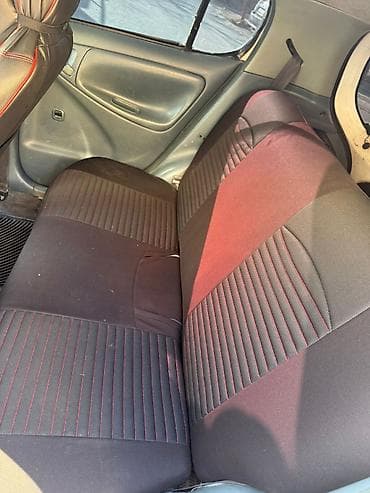 renaut 19: Toyota Vitz: 1 l | 2000 il Hetçbek — 7