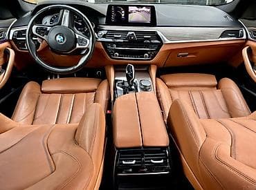 bmw x1 20d xdrive: BMW 5 Series sedan – yaş asfalt chameleon rəngli, M paketli xarici — 5