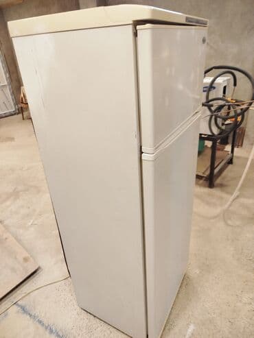 soyuducu gəncə: İki qapılı soyuducu (üst hissədə dondurucu) Xüsusiyyətlər: - Üstdən — 2