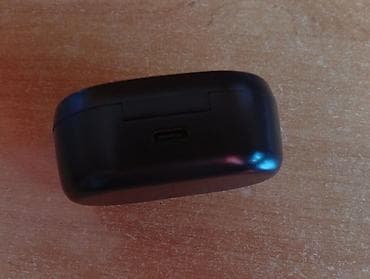 iphone nauşnik: Tam simsiz qulaqlıqlar (TWS) – şarj qutusu ilə Şarj qutusunun qapağı — 2