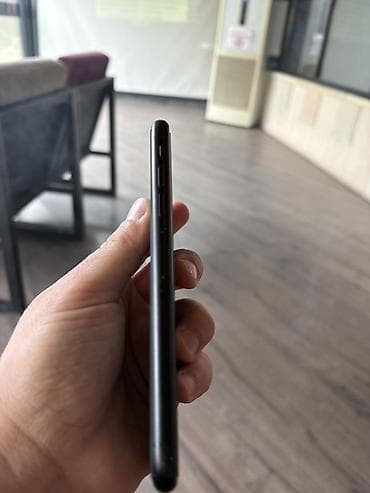 IPhone Xr, 128 GB, Qara — 1