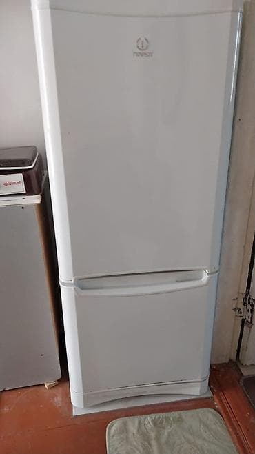 souducu: Yeni 2 qapılı Indesit Soyuducu Satılır, rəng - Ağ, Dolab içi — 1