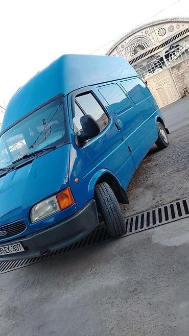 Nəqliyyat: Ford Transit yüksək tavanlı yük mikroavtobusu - Korpus: Uzadılmış — 2