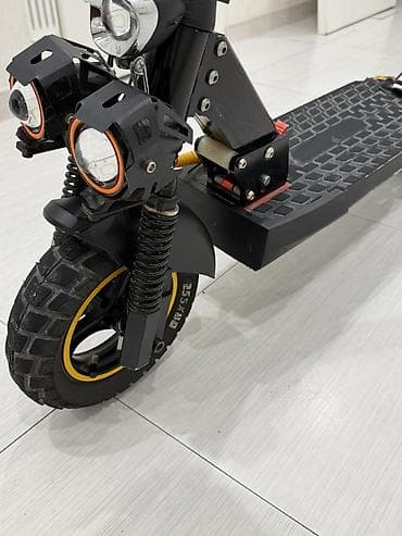 Elektrik skuter – güclü işıqlandırma və tam asqı sistemi — 6