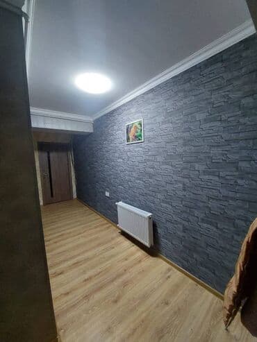 7 ci mikrorayon yeni tikili: Ev leninqrad layihəlidir. Araz marketin üstünde yerləşir. İstilik — 5