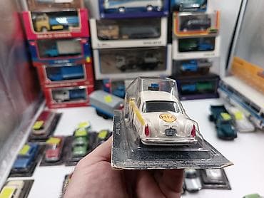 CD, DVD disklər və kassetlər: Hər vaxtiniz xeyr olsun. Deagostini firmasinin istehsali olan 1/43 — 5