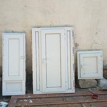 Açıq rəngli PVC qapı-pəncərə dəsti Böyuk-0,8*1,24 Orta-0,41*1,15