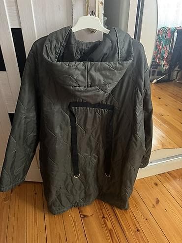 pul kiseleri: Qadın üçün kapüşonlu quilted qış/payız jaketi - Rəng: tünd — 2