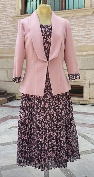 Zərif iki hissəli qadın geyim dəsti: - Rəng: pudra çəhrayı bleyzer