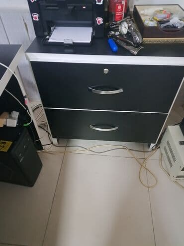 müdir üçün hədiyyə: Ofis dəsti mebeli satılır. 650 azn Real alıcıya endirim olacaq. Ofis — 3