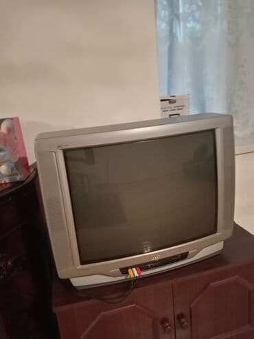 j6 ekranı: Televizor JVC — 2