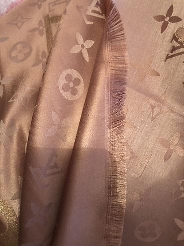 Hicab: Məhsul Hezi Aslanov metrosu yaxınlığında, 245‑ci məktəbin qarşısında — 5