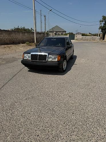 Mercedes-Benz E-Class (W124) sedan - Kuzov: metalika, 4 qapı, klassik — 6