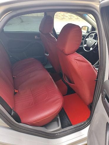 kia optima 2015: Ford Focus sedan – gümüşü rəng, benzinli. Avtomatik ötürücü, ön — 3