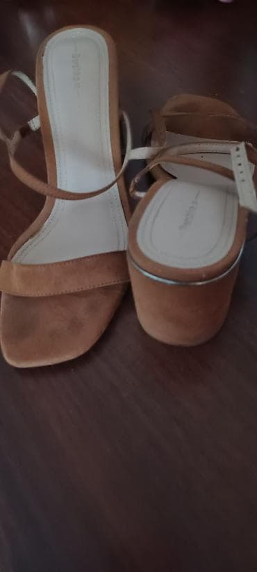 Bershka, Ölçü: 39, rəng - Qəhvəyi, İşlənmiş