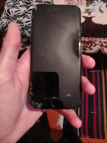 Məhsul: Sensorlu smartfon - Ekran: Ön hissədə fiziki “Home” düyməli