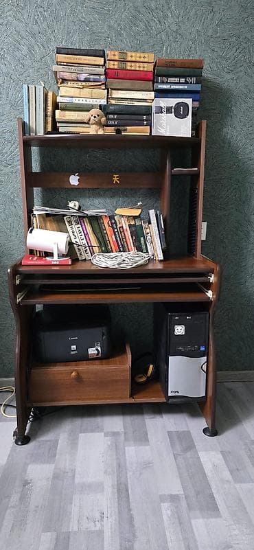 Düz masa, Polkalı, Siyirməli, Sadə laminat