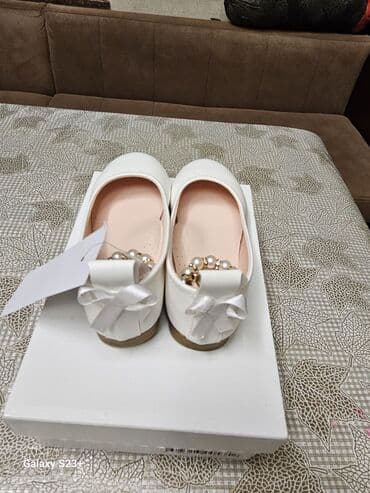 Пиджаки: Məhsul: Qız uşaqları üçün baletka tipli ayaqqabı yenidir - Brend — 2