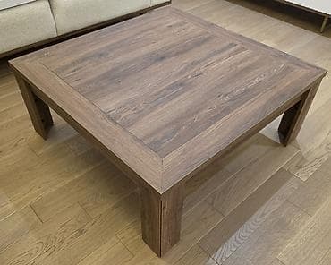 Ev üçün digər mebel: Kvadrat formalı salon/jurnal masası Kelebek Mobilyadan alinib.Evin — 2