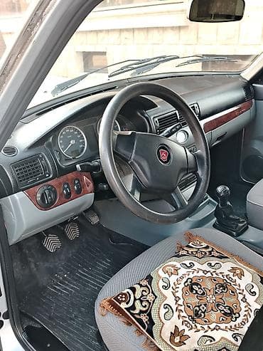 hunday accent 2004: GAZ Volga 31105 sedan - Kuzov: 4 qapılı sedan, gümüşü rəng - — 6