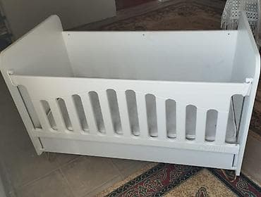 qoz: Uşaq beşiyi – çevrilə bilən model - Material: laminat/MDF — 1