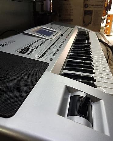 купить синтезатор бу: Синтезатор, Korg — 4