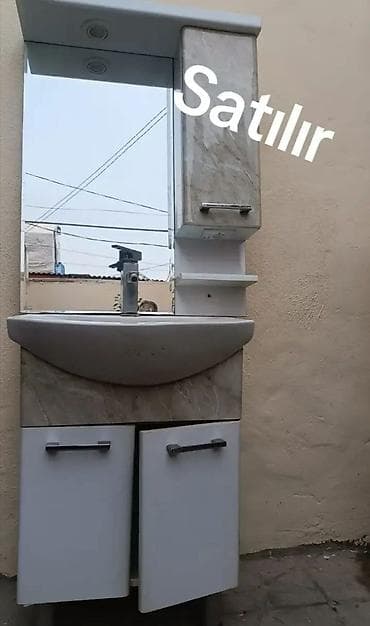 Hamam üçün güzgülü lavaboset

Ünvan Xətayi Nzs qəsəbəsi Xəzər tv yanı — 1