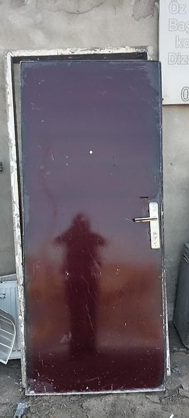 Mənzil üçün İşlənmiş Giriş qapısı 90x200 sm Ünvandan götürmə