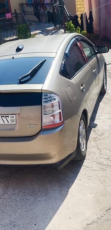 2107 teker: Toyota Prius: 1.5 l | 2008 il Hetçbek — 5