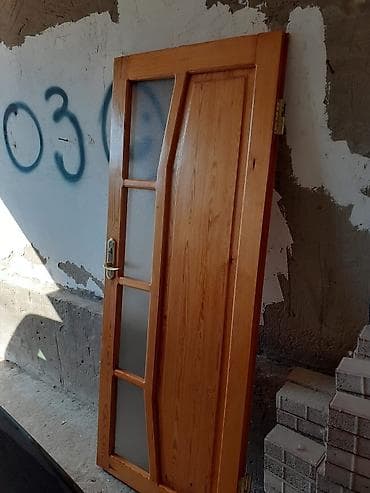Ağac qapılar – şüşəli dekor paneli ilə - Material: təbii ağac (şam — 4