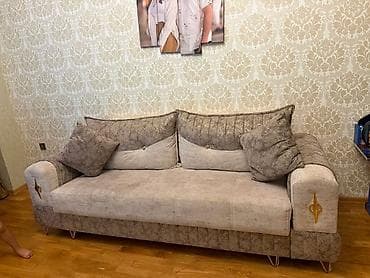 Divan 250azn. ela veziyyetde 3 aydi alindiği . açilir. bazalidi. Unvan — 1